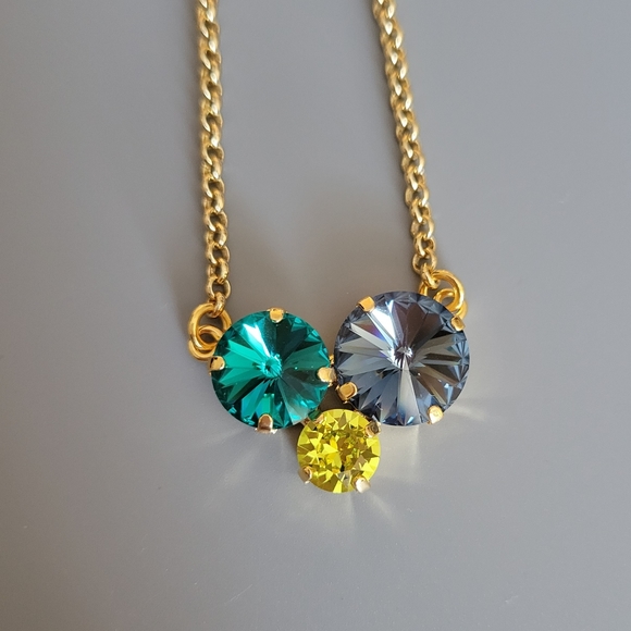 Austrian and Preciosa Crystal Necklace in Yellow Gold - Picture 7 of 9